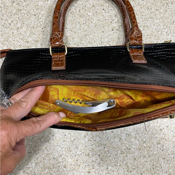 Samantha Brown Insulated Wine Purse - Picture 4 of 4